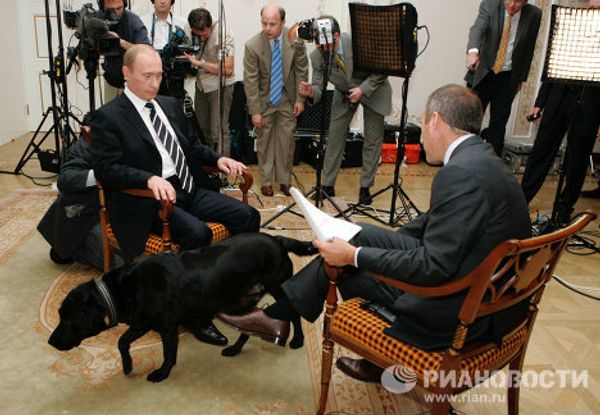 Vladimir Putin and his four-legged gifts Vladimir Putin and his four-legged gifts - Sputnik International