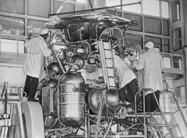 Lunokhod-1, first space hybrid on the Moon - Sputnik International