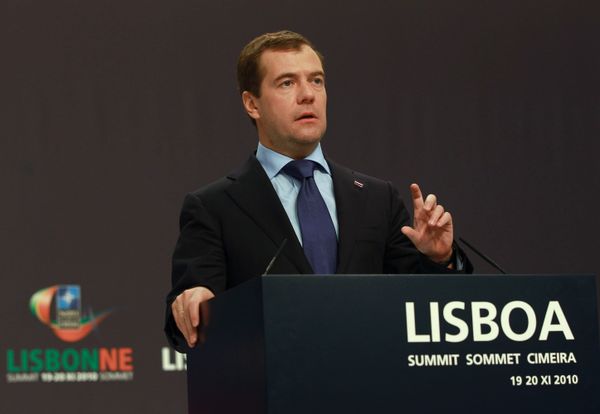 Dmitry Medvedev - Sputnik International