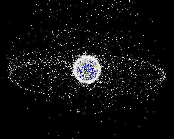 Russian scientists begin developing self-sealing space stations - Sputnik International