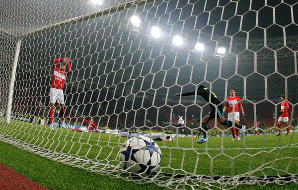 Spartak crash to Marseille defeat, out of Champions League - Sputnik International