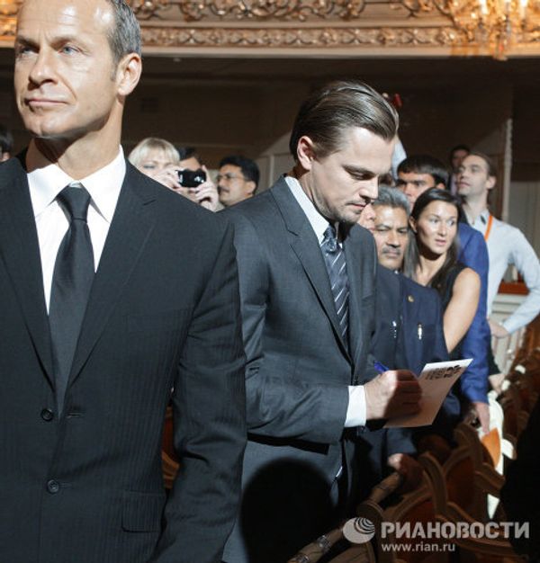 Vladimir Putin and Leonardo DiCaprio meet in St. Petersburg  - Sputnik International