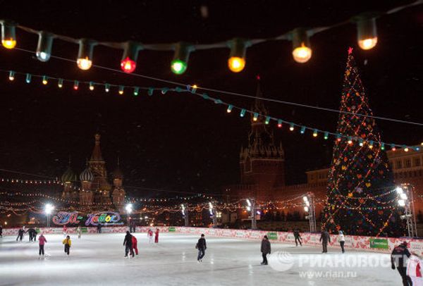 Winter Moscow: opening of skating rink on Red Square - Sputnik International