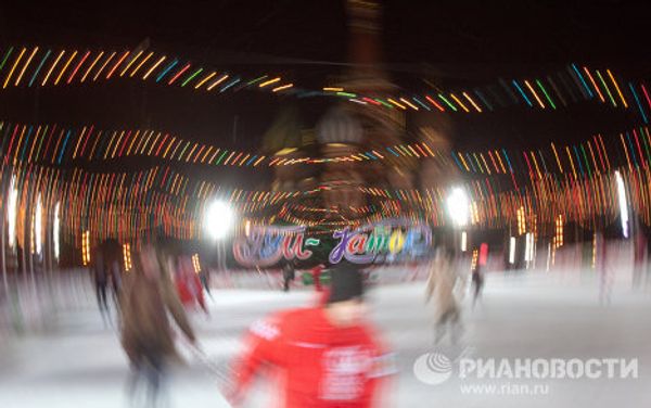 Winter Moscow: opening of skating rink on Red Square - Sputnik International