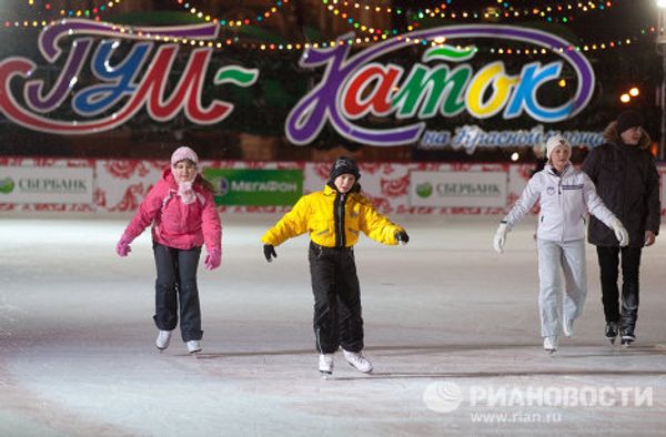 Winter Moscow: opening of skating rink on Red Square - Sputnik International