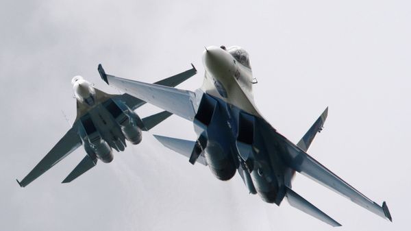 Истребители Су-27 пилотажной группы Соколы России - Sputnik International