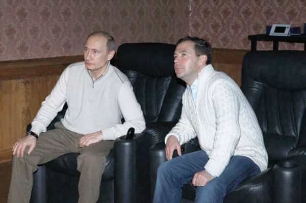 Informal meeting between Medvedev and Putin Informal meeting between Medvedev and Putin - Sputnik International