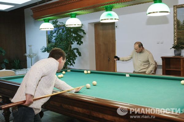 Informal meeting between Medvedev and Putin Informal meeting between Medvedev and Putin - Sputnik International