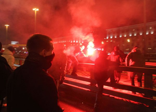 Football fans stop Moscow traffic over death - Sputnik International