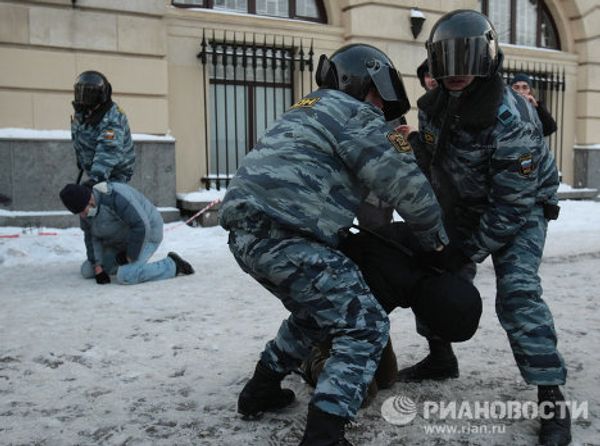Moscow police clash with protestors of Spartak Moscow fan death - Sputnik International