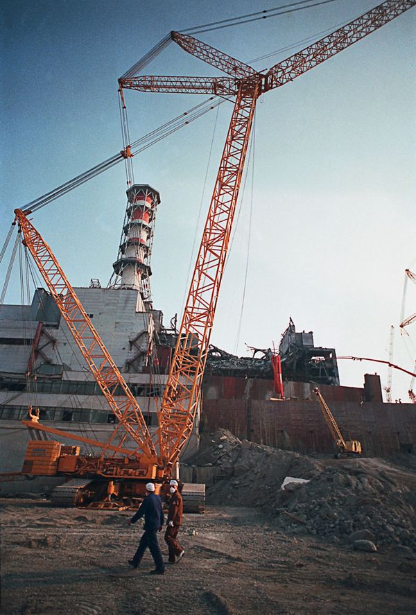Ukraine to open Chernobyl nuke disaster zone for tourists in 2011 - Sputnik International