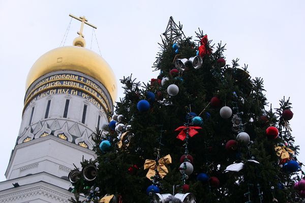 Kremlin Christmas tree to be blessed before being felled Kremlin Christmas tree to be blessed before being felled - Sputnik International