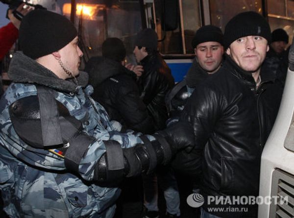 Moscow police prevent new race-hate riots  - Sputnik International