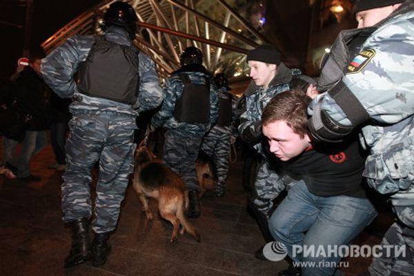 Moscow police prevent new race-hate riots  - Sputnik International