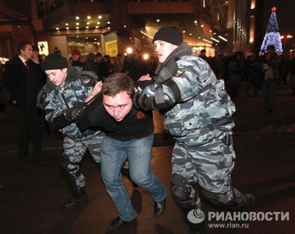 Moscow police prevent new race-hate riots  - Sputnik International
