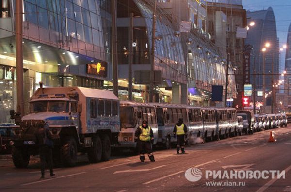 Moscow police prevent new race-hate riots  - Sputnik International