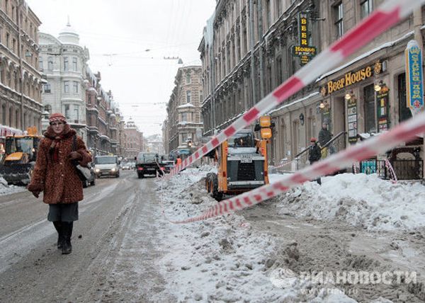 St. Petersburg is buried under snow  - Sputnik International