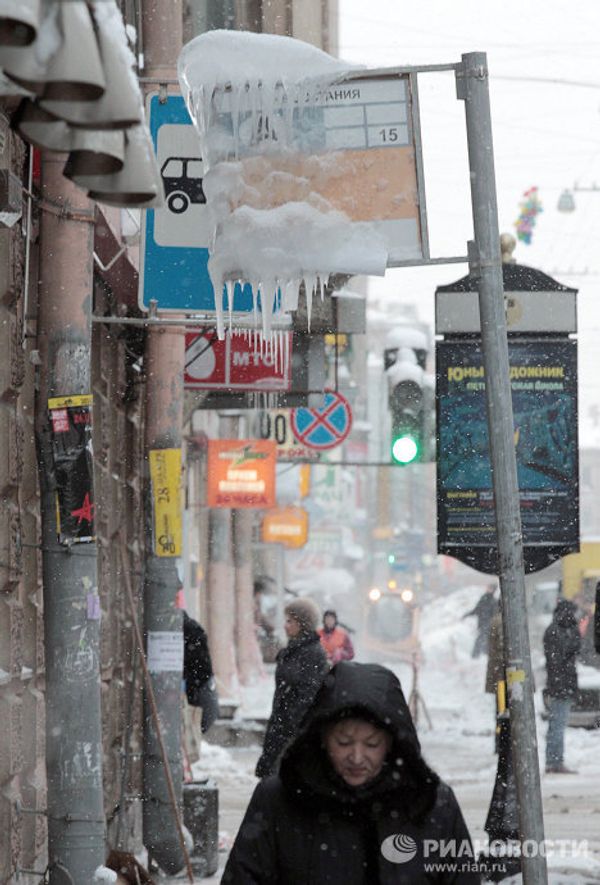 St. Petersburg is buried under snow  - Sputnik International