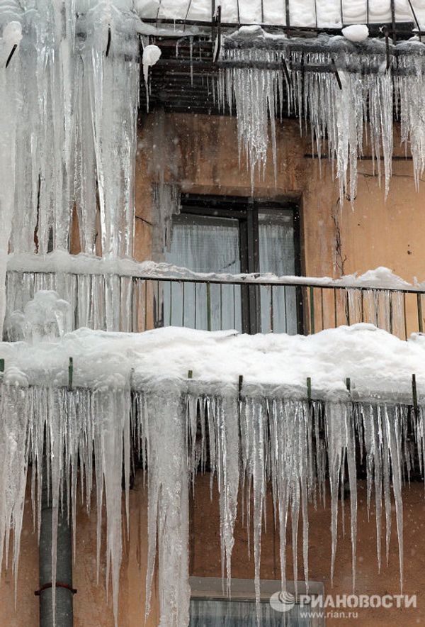 St. Petersburg is buried under snow  - Sputnik International