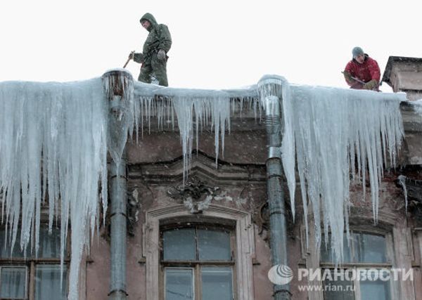 St. Petersburg is buried under snow  - Sputnik International