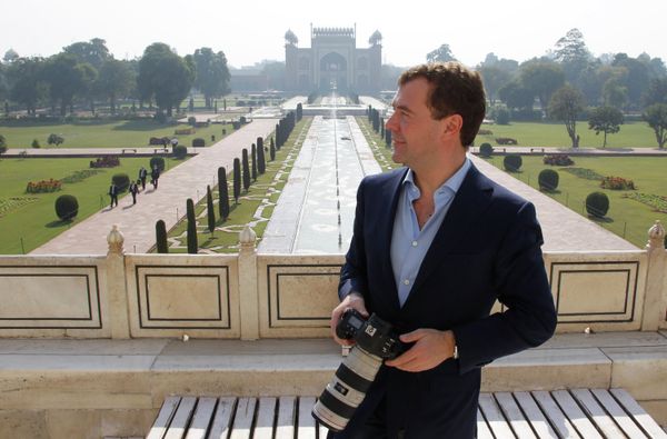 Dmitry Medvedev at Taj Mahal and Bollywood  - Sputnik International
