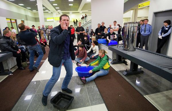 Desperate passengers protest flight delays in Moscow’s Sheremetyevo Airport - Sputnik International