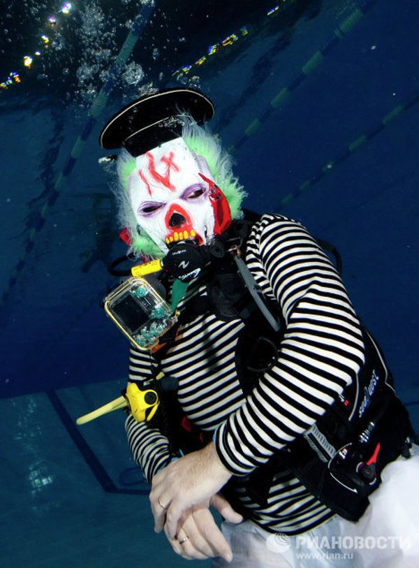 Celebrating New Year’s Eve underwater Celebrating New Year’s Eve underwater - Sputnik International