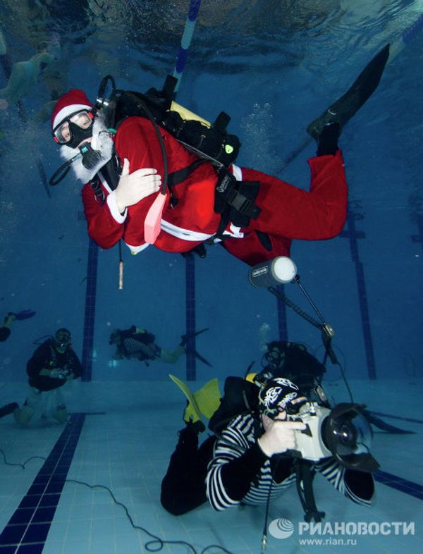 Celebrating New Year’s Eve underwater Celebrating New Year’s Eve underwater - Sputnik International