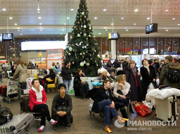 Passengers wait for flights at Sheremetyevo airport Passengers wait for flights at Sheremetyevo airport - Sputnik International