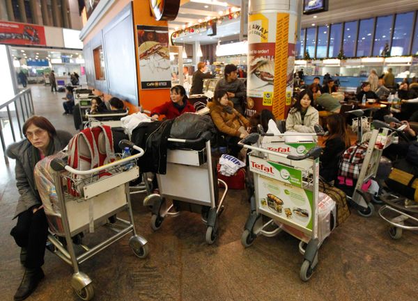 Thousands of passengers were stranded at Moscow airports - Sputnik International