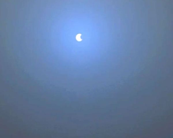 According to NASA, four partial solar and two total lunar eclipses take place in 2011. - Sputnik International