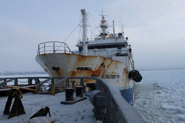 Russian icebreaker clears path to release trapped ships in Okhotsk sea Russian icebreaker clears path to release trapped ships in Okhotsk sea - Sputnik International