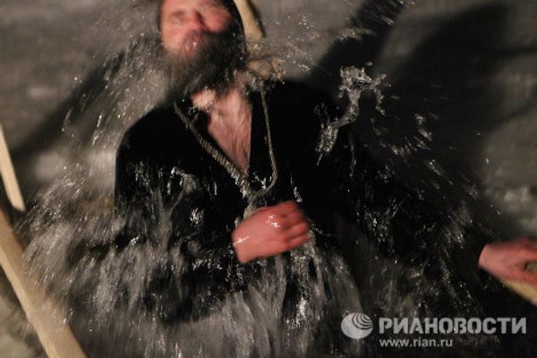 Immersions mark the Baptism of Our Lord Immersions mark the Baptism of Our Lord - Sputnik International