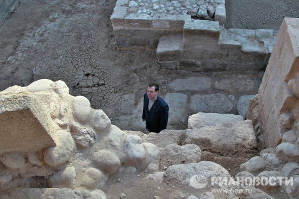 Dmitry Medvedev on the banks of the Jordan River - Sputnik International