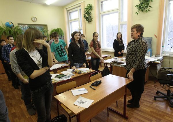 Warning on falling education standards as Moscow school loses license Warning on falling education standards as Moscow school loses license - Sputnik International