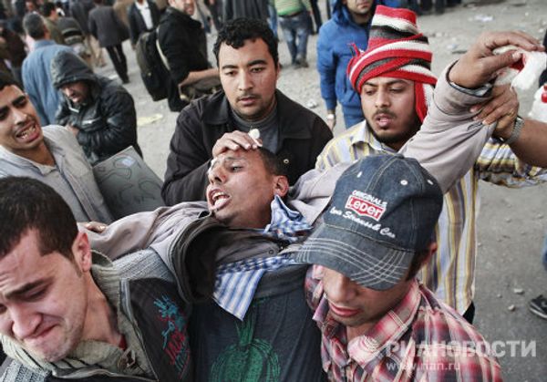 Mass clashes between pro- and anti-Mubarak protesters in Cairo   - Sputnik International