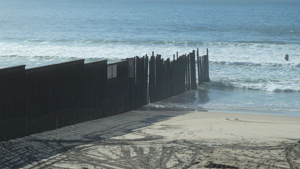 U.S.-Mexican border: 3,000 km of chaos - Sputnik International