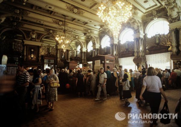 Yeliseyev grocery store: A luxurious food temple Yeliseyev grocery store: A luxurious food temple - Sputnik International