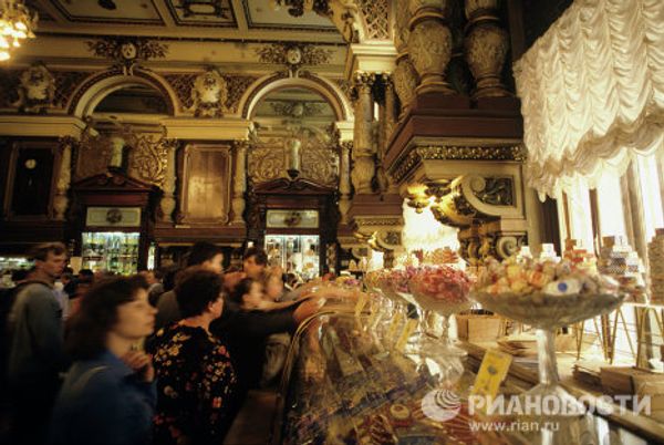 Yeliseyev grocery store: A luxurious food temple Yeliseyev grocery store: A luxurious food temple - Sputnik International