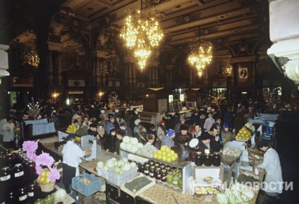 Yeliseyev grocery store: A luxurious food temple Yeliseyev grocery store: A luxurious food temple - Sputnik International