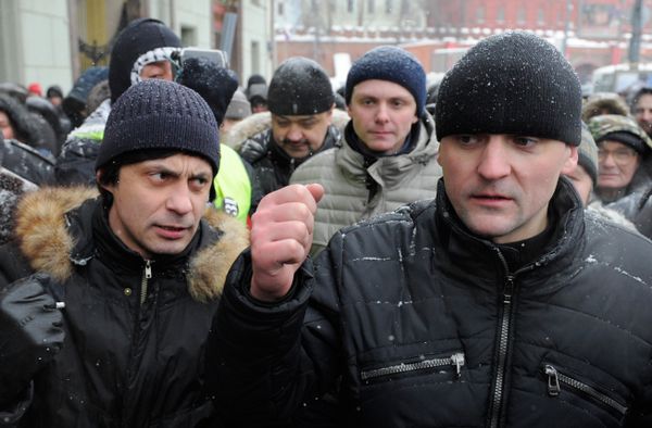 Left Front opposition movement leader Sergei Udaltsov (on the right) - Sputnik International