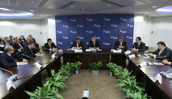 Russia kicks off mass privatization with $3.3 bln sale of VTB stake Russia kicks off mass privatization with $3.3 bln sale of VTB stake - Sputnik International
