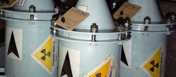 Containers with nuclear fuel Containers with nuclear fuel - Sputnik International