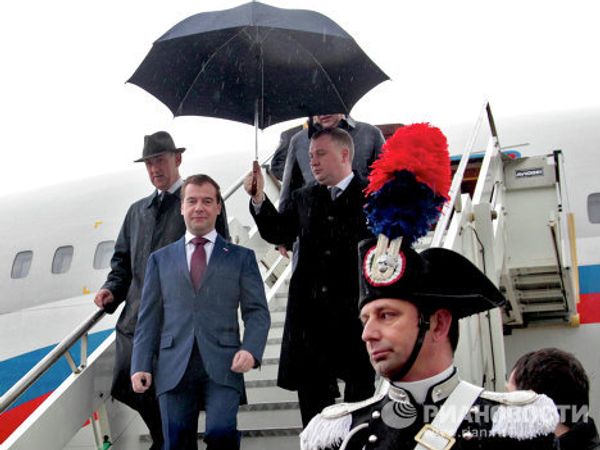 Dmitry and Svetlana Medvedev meet with Italy’s first couple Dmitry and Svetlana Medvedev meet with Italy’s first couple - Sputnik International