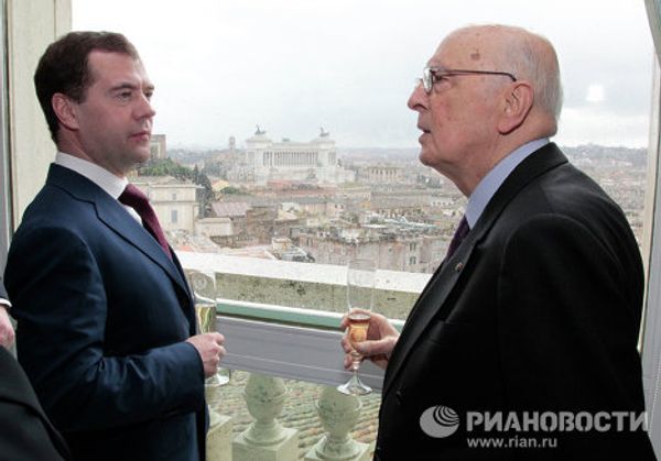 Dmitry and Svetlana Medvedev meet with Italy’s first couple Dmitry and Svetlana Medvedev meet with Italy’s first couple - Sputnik International