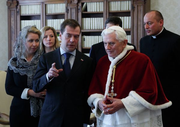 President Medvedev meets with Pope and Berlusconi in Rome - Sputnik International