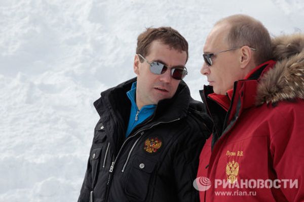 Medvedev and Putin visit Rosa Khutor Alpine Ski Center - Sputnik International