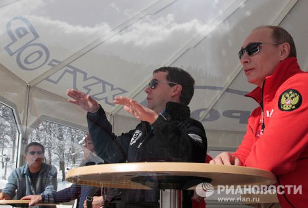 Medvedev and Putin visit Rosa Khutor Alpine Ski Center - Sputnik International