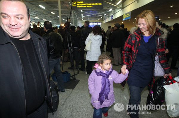 Russian evacuees arrive in Moscow from Libya - Sputnik International
