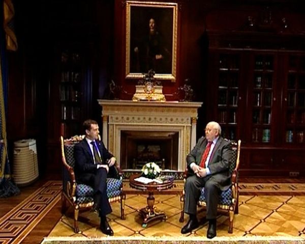 Medvedev congratulates Gorbachev on 80th birthday - Sputnik International